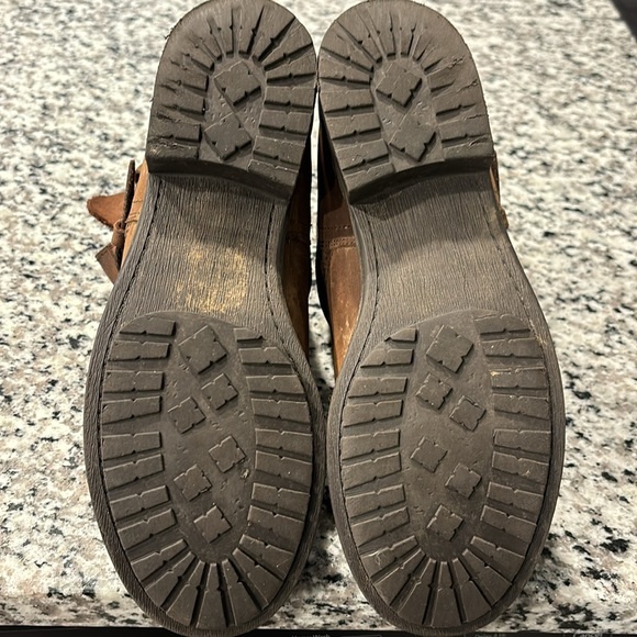 Harley-Davidson® Women's Allerton 5.25-In. Leather Motorcycle Boots D84263 - Picture 6 of 8